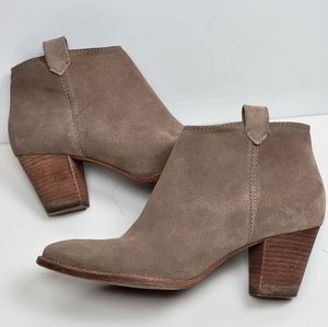 Madewell Suede Billie Boot, Stacked Heel, Wet Pebble Color, EUC, size 6.5